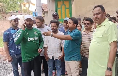 पश्चिम बंगाल: चुनाव प्रचार के पहले दिन ही टीएमसी उम्मीदवार को करना पड़ा विरोध का सामना