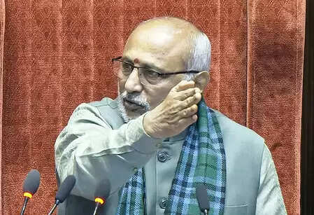 एआई ऐतिहासिक क्रांति, समकालीन मांगों के अनुसार शिक्षा में बदलाव जरूरी: उपराष्ट्रपति राधाकृष्णन