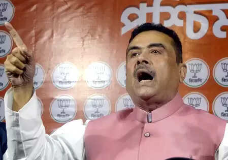 मेसी इवेंट में हुई गड़बड़ी को लेकर सुवेंदु अधिकारी सीएम ममता पर हमलावर, बंगाल के गवर्नर को लिखा पत्र