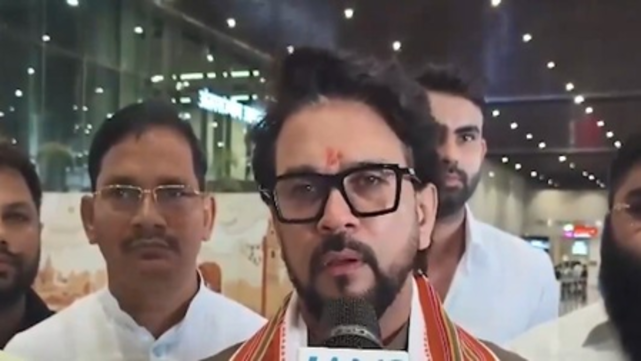 'वन नेशन, वन इलेक्शन' पर राय जानने लखनऊ पहुंची जेपीसी, अनुराग ठाकुर बोले-"सभी पक्षों के सुझावों के बाद ही फाइनल होगी रिपोर्ट"