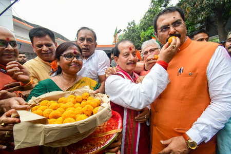 पश्चिम बंगाल चुनाव में शानदार प्रदर्शन के बाद बिहार में भाजपा नेताओं ने मनाया जश्न