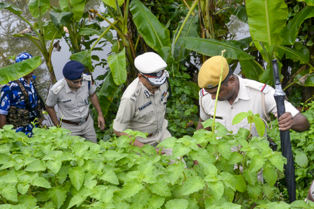 बंगाल में नाबालिग लड़की से रेप-हत्या मामले में भागने की कोशिश के दौरान एनकाउंटर में गिरफ्तार आरोपी ढेर