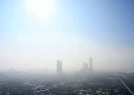 दिल्ली–एनसीआर में दमघोंटू हवा: दिसंबर की शुरुआत से एक्यूआई ‘बेहद गंभीर’, अस्पतालों में बढ़ रही मरीजों की संख्या