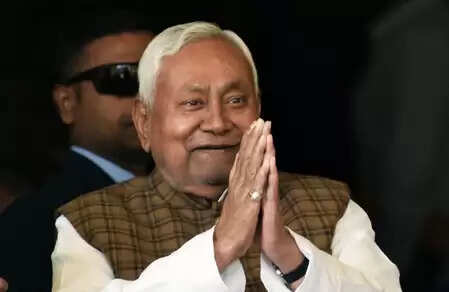 बिहार को सर्वाधिक विकसित राज्यों की श्रेणी में शामिल करने के लिए अब सात निश्चय-तीन कार्यक्रम: नीतीश कुमार