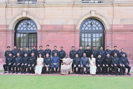 भारतीय रेलवे के प्रोबेशनरी अधिकारियों ने राष्ट्रपति द्रौपदी मुर्मु से की मुलाकात