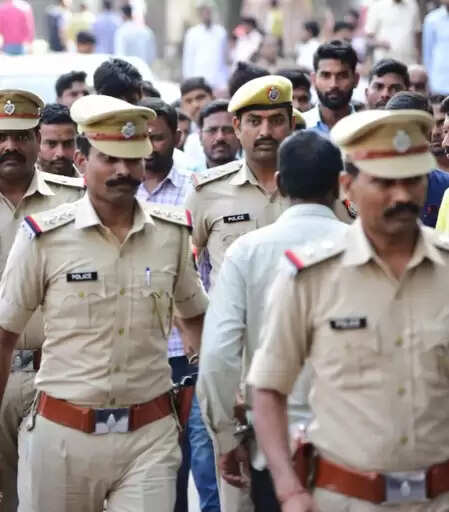 राजस्थान: साथियों के साथ पूर्व उपप्रधान डिटेन, पुलिस ने सीएम को ज्ञापन देने जाते समय रोका