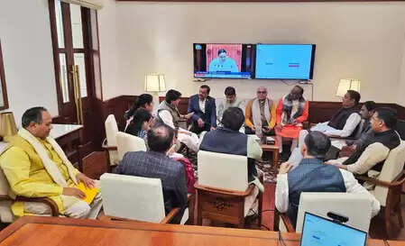 मध्य प्रदेश के सांसदों ने ज्योतिरादित्य सिंधिया से की मुलाकात, संगठनात्मक, क्षेत्रीय विकास एवं जनहित के विषयों पर हुई चर्चा