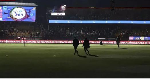 धर्मशाला में ‘ब्लैकआउट’ के कारण मैच रद्द, आईपीएल जारी रहने पर भी खडे हुए कई सवाल