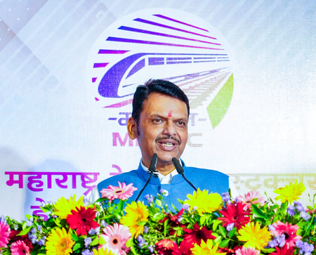 महाराष्ट्र: मुख्यमंत्री ने समग्र शहरी विकास को गति देने के लिए 'अर्बन चैलेंज फंड' के गठन का किया आह्वान