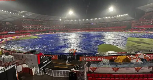 बारिश ने प्लेऑफ की रेस का बदल दिया पुरा गणित, हैदराबाद का पत्ता साफ तो दूसरी टीमों का भी उलझ गया समीकरण?