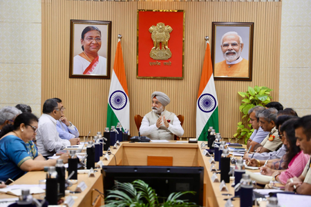 दिल्ली: एलजी ने कैंपस की सुरक्षा की समीक्षा की, छात्रों की सेफ्टी के कड़े इंतजाम करने के निर्देश