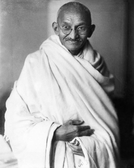 अंतरराष्ट्रीय अहिंसा दिवस: जब महात्मा गांधी से चिढ़ गए थे विंस्टन चर्चिल, बताने लगे थे 'फकीर'