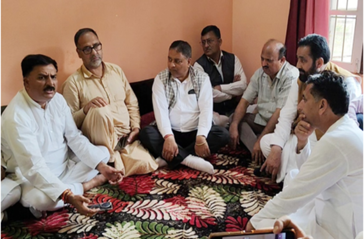 जम्मू-कश्मीर : पुंछ में पाकिस्तानी गोलाबारी से हुए जानमाल के नुकसान का भाजपा नेताओं ने लिया जायजा