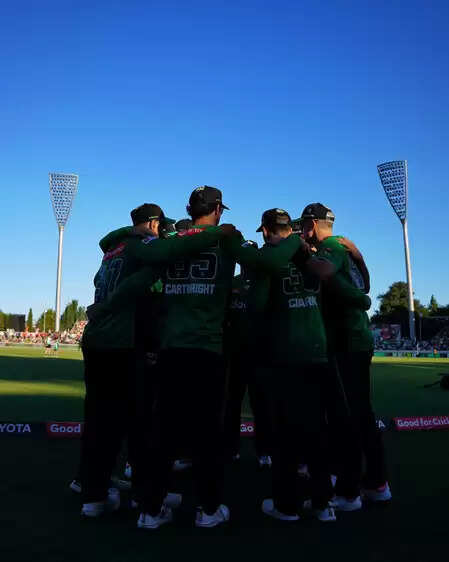 बीबीएल: जो क्लार्क की तूफानी पारी, मेलबर्न स्टार्स ने सिडनी थंडर्स को 9 विकेट से रौंदा