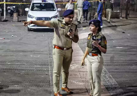 दिल्ली में धमाके के बाद उत्तर प्रदेश में हाई अलर्ट, सीएम योगी ने दिए कड़े निर्देश