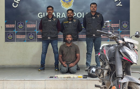अहमदाबाद क्राइम ब्रांच की कार्रवाई, सात मामलों में वांछित बदमाश गिरफ्तार