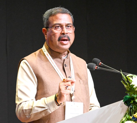 धर्मेंद्र प्रधान ने पश्चिम मिदनापुर से की ‘परिवर्तन संकल्प यात्रा’ की शुरुआत, ममता बनर्जी पर निशाना साधा