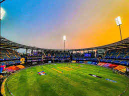 MI vs SRH: वानखेड़े में होगी रनों की बरसात या गेंदबाज दिखाएंगे दम, जानें Pitch रिपोर्ट