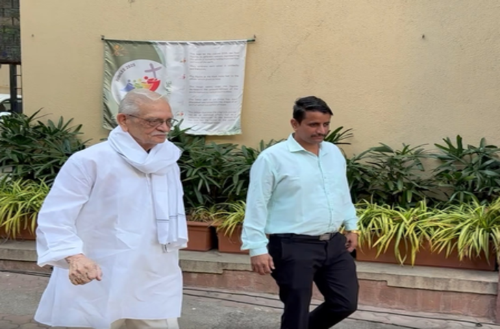 अगर आप वोट नहीं देते तो शिकायत करने का अधिकार खो देते हैं: गीतकार गुलजार