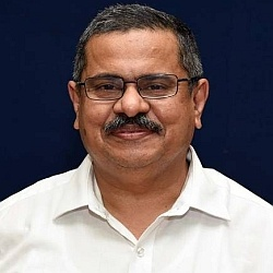 आय से अधिक संपत्ति मामला: केरल के पूर्व मुख्य सचिव के खिलाफ सीबीआई जांच पर लगी रोक हटाने की मांग