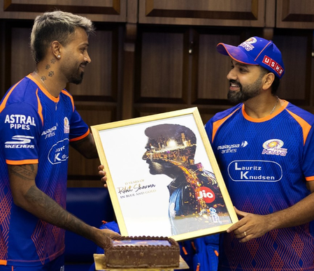 'आप हमारी टीम की सबसे बड़ी प्रेरणा हैं', एमआई के साथ 15 साल पूरे करने पर रोहित शर्मा को हार्दिक ने दी बधाई