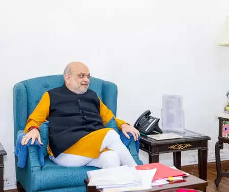 जम्मू-कश्मीर : एनसी सांसदों ने केंद्रीय गृह मंत्री अमित शाह को सौंपा अहम ज्ञापन