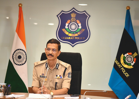 गुजरात पुलिस की पहल, महिलाओं और बच्चों को ऑनलाइन सुरक्षित रखने के लिए साइबर सुरक्षा अभियान