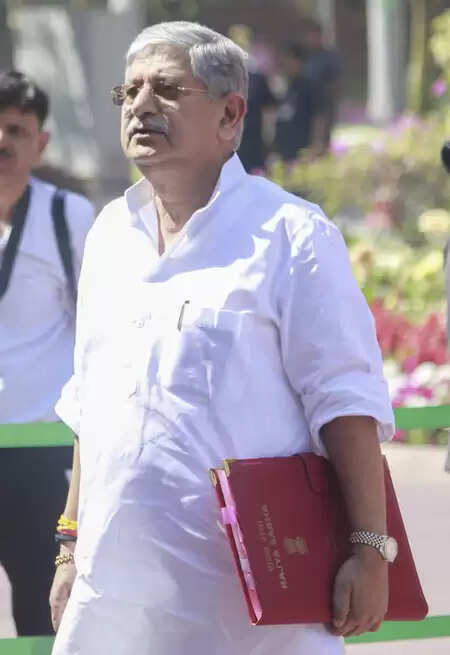 बिहार विधानसभा चुनाव: केंद्रीय मंत्री ललन सिंह को निर्वाचन आयोग ने नोटिस जारी किया