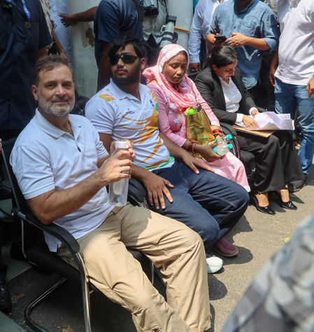 चुनावी मुद्दे और गठबंधन के सहारे नई रणनीति गढ़ने में जुटे राहुल गांधी