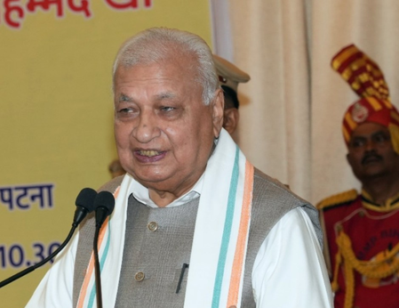 बिहार लगातार विकास कर रहा है, प्रदेश को विकसित और खुशहाल बनाने में सभी सहयोग करें: आरिफ मोहम्मद खान