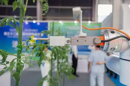 चीन नवाचार के साथ-साथ बायोमैन्युफैक्चरिंग के क्षेत्र में दे रहा है विशेष ध्यान