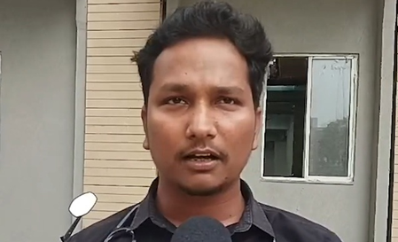 पीएमसीएच के पूर्व प्राचार्य डॉ. नरेंद्र प्रताप के समर्थन में उतरे जूनियर डॉक्टर और एमबीबीएस छात्र, कार्रवाई पर उठाए सवाल