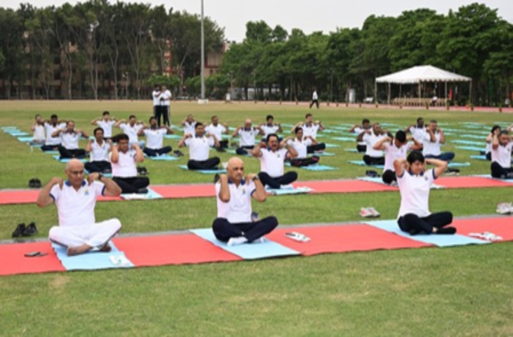 सीबीआई अकादमी में अधिकारियों-कर्मियों ने किया योग, मल्टी फंक्शनल जिम और ई-संवाद का हुआ उद्घाटन