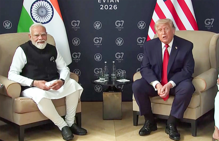 पीएम मोदी और राष्ट्रपति ट्रंप की फ्रांस में हुई पहली बैठक, व्यापार से लेकर पश्चिम एशिया तक 9 मुद्दों पर हुई चर्चा