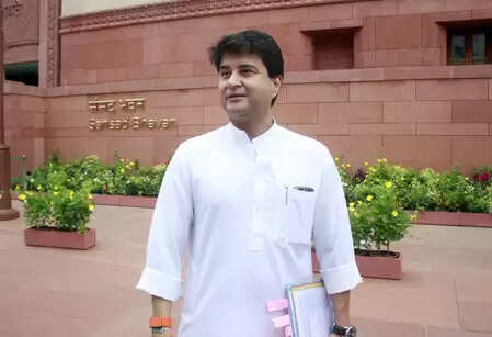 જ્યોતિરાદીટીયા સિંધિયાની ત્રણ -દિવસની ગુન્ના સંસદીય મત વિસ્તારની ટૂર