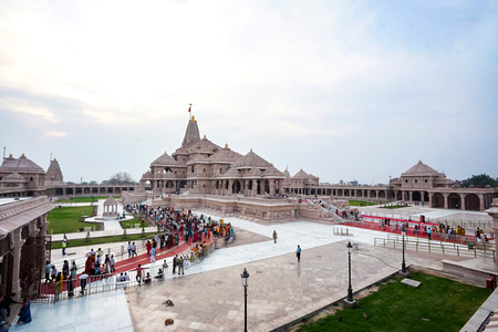 अयोध्या: 200 चांदी की ईंटों के मामले में राम मंदिर ट्रस्ट के जवाब से सिंधी समाज संतुष्ट, दर्शन की मांगी अनुमति