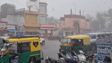 मध्य प्रदेश: कई जिलों में आंधी-तूफान और बिजली गिरने की चेतावनी, बारिश से गिरेगा तापमान