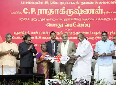 उपराष्ट्रपति राधाकृष्णन ने पुदुचेरी में आवास परियोजना का उद्घाटन किया, स्वतंत्रता सेनानियों की विरासत पर जोर