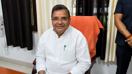 सोशल मीडिया के जरिए राजनीति करते हैं अखिलेश यादव, पीएम मोदी वैश्विक नेता: जयवीर सिंह