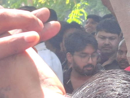 नोएडा वर्कर प्रोटेस्ट हिंसा केस: एसटीएफ की बड़ी कार्रवाई, मुख्य साजिशकर्ता आदित्य आनंद गिरफ्तार