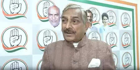 राहुल गांधी हमेशा अपने कर्तव्यों का पालन करते हैं : प्रमोद तिवारी