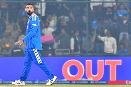 टी20 वर्ल्ड कप: वरुण चक्रवर्ती के पास नंबर वन बनने का मौका, इंग्लैंड के आदिल रशीद भी रेस में