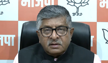 खड़गे की विवादित टिप्पणी को लेकर भाजपा हमलावर, पवन खेड़ा बोले- हमारे राष्ट्रीय अध्यक्ष की बार-बार हो रही बदतमीजी
