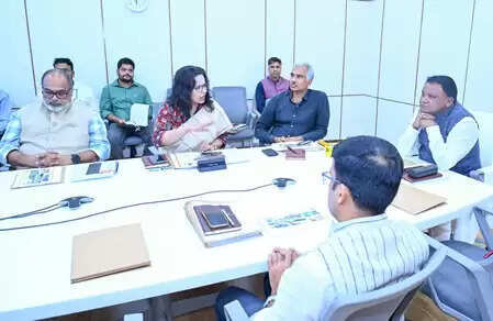 ओडिशा के मुख्यमंत्री ने विभागों को डीएमएफ ऑडिट और वार्षिक रिपोर्ट प्रस्तुत करने का निर्देश दिया