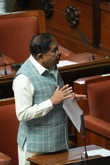 कर्नाटक सरकार ने विधानसभा में अभिनेता अनंत नाग को दादासाहेब फाल्के पुरस्कार मिलने पर बधाई दी