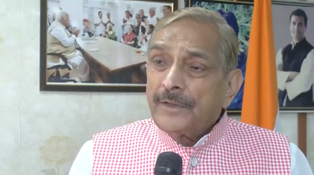 चुनाव आयोग के खिलाफ विपक्ष की याचिका पर कांग्रेस नेता बोले-'लोकतंत्र की रक्षा के लिए जारी रहेगा संघर्ष'