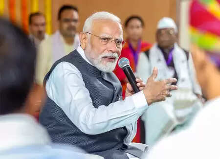 'किसान कल्याण हमारी सर्वोच्च प्राथमिकता में शामिल', 12 साल की उपलब्धियों में पीएम मोदी ने गिनाईं कृषि योजनाएं