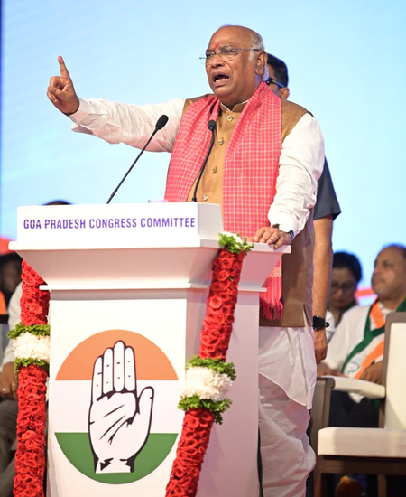 खड़गे ‘शुद्धिकरण’ मामले में भाजपा नेताओं पर एफआईआर, जांच के लिए उत्तराखंड भेजेगी कर्नाटक पुलिस (लीड)