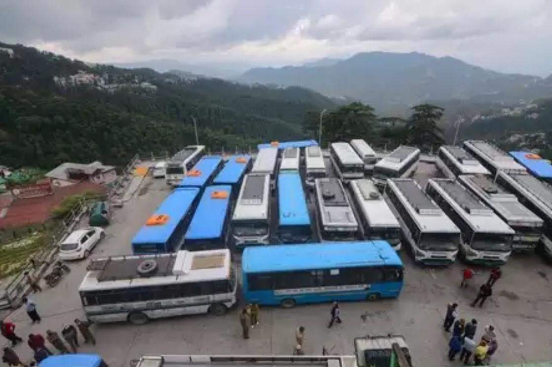 कोरोना महामारी के चलते हिमाचल में परिवहन क्षेत्र काफी मुसीबत झेल रहा