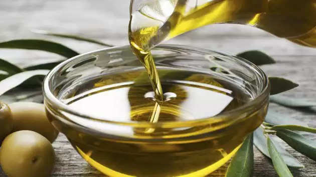 olive oil: जैतून के तेल के कई सारे फायदे है,जिनमें से कुछ यहां  दिए गए है,पढ़ें